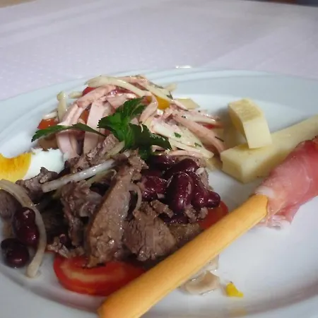 Oda ve Kahvaltı Pernthaler